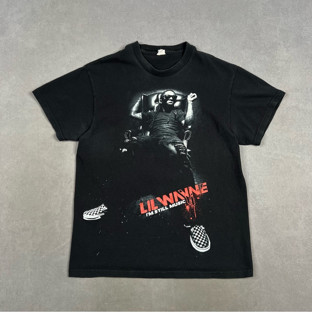 Vintage Black Lil Wayne Graphic Tee with Red Logo Accent